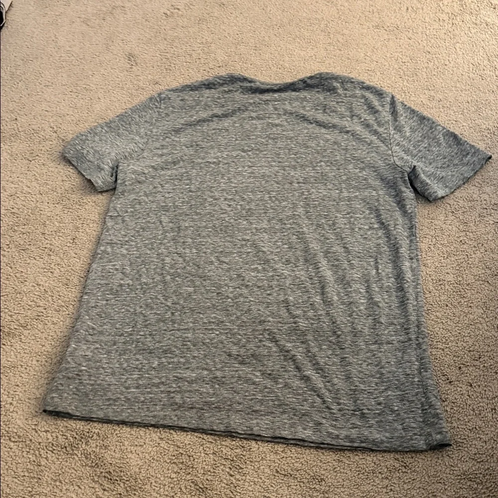 GAP Heather Gray Men's Short Sleeve Tee - Size M